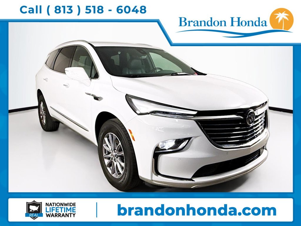 2023 Buick Enclave Essence